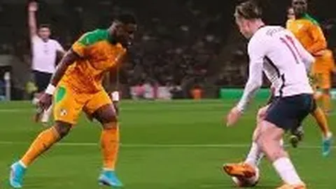 冯绍峰评论区献上生日祝福，赵丽颖祝福瞬间引发热议